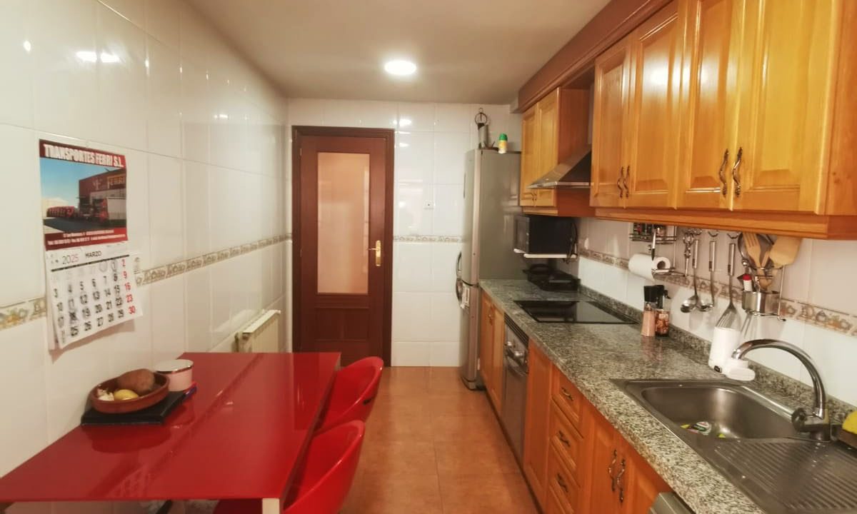 Piso en la Zona norte con terraza en venta 21