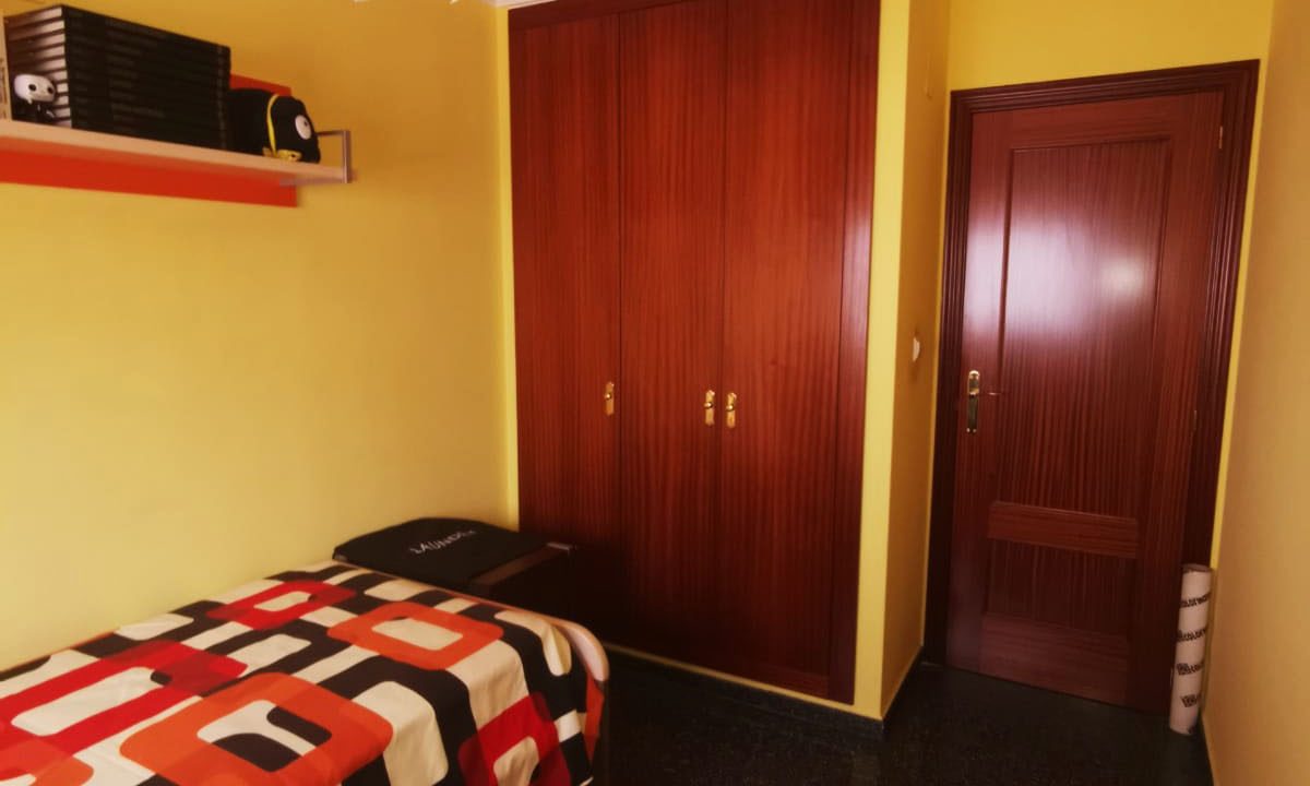 Piso en la Zona norte con terraza en venta 5