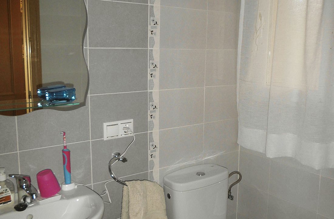 Casa de pueblo en venta con dos plantas 14