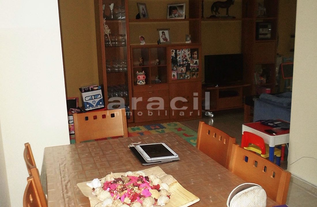 Casa de pueblo en venta con dos plantas 20