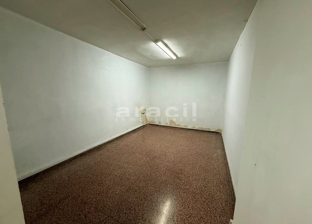 Local Comercial en Ensanche 5