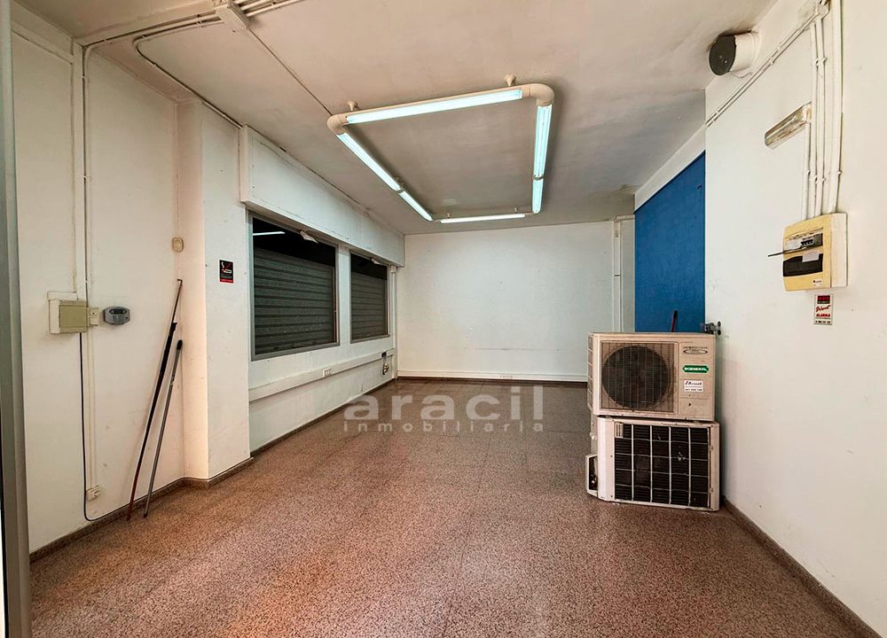 Local Comercial en Ensanche 8