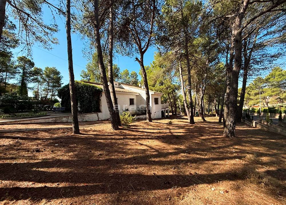 Chalet bonito y espacioso en venta en Bañeres, Valencia 4