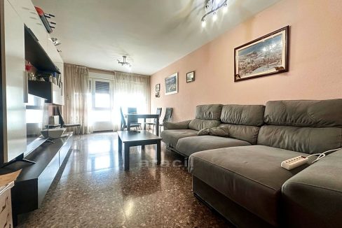 Piso de 110 m² en Zona Norte con ascensor. Incluye plaza de garaje y trastero.