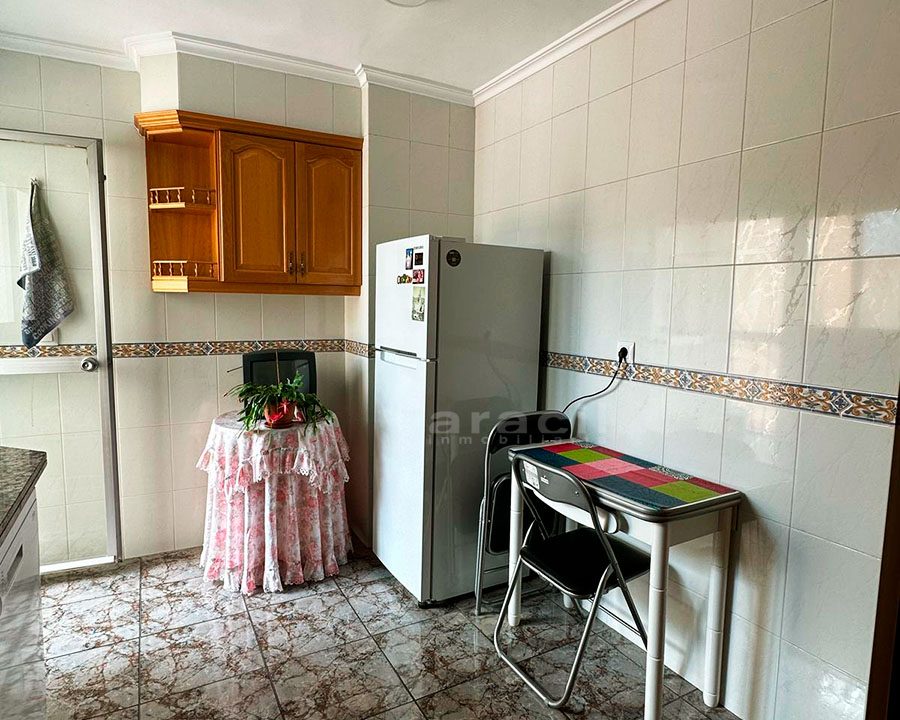 Piso luminoso a buen precio en Santa Rosa 1