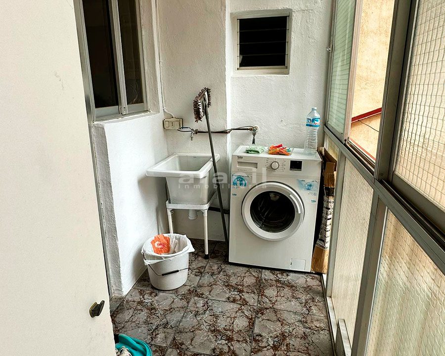 Piso luminoso a buen precio en Santa Rosa 14