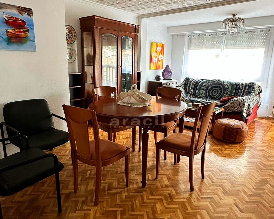 Piso luminoso a buen precio en Santa Rosa 9