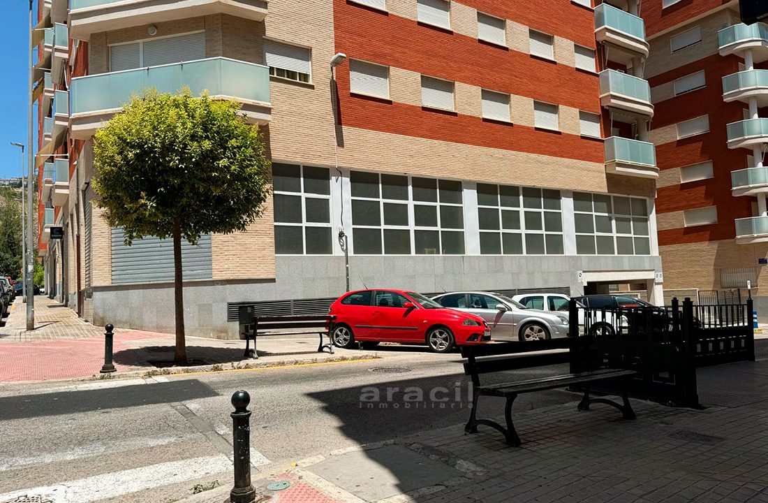 Comprar local espacioso y luminoso en venta en Alcoy Santa Rosa 4