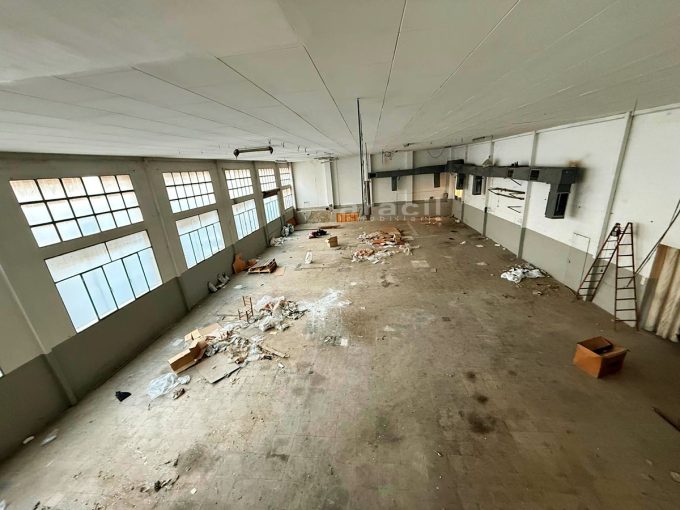 Nave espaciosa en venta en Alcoy Batoy