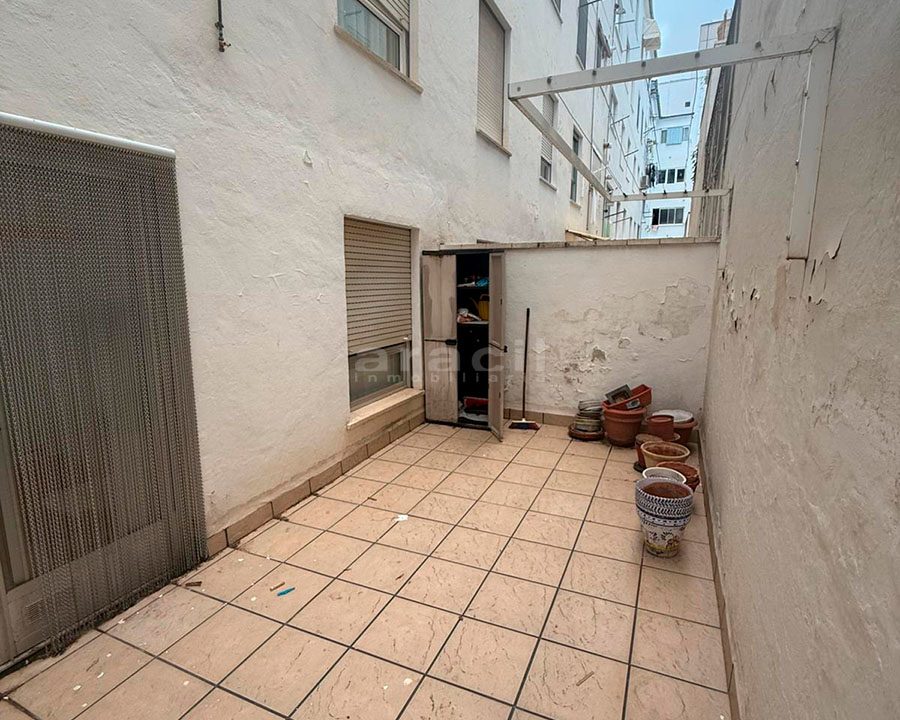 Piso de 4 habitaciones en venta a buen precio en Santa Rosa 12