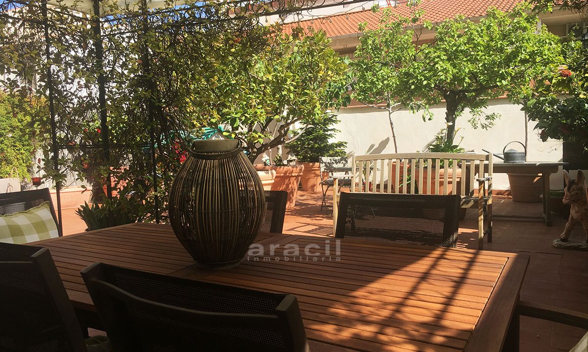 Comprar piso con patio encantador en venta a buen precio en Alcoy 21