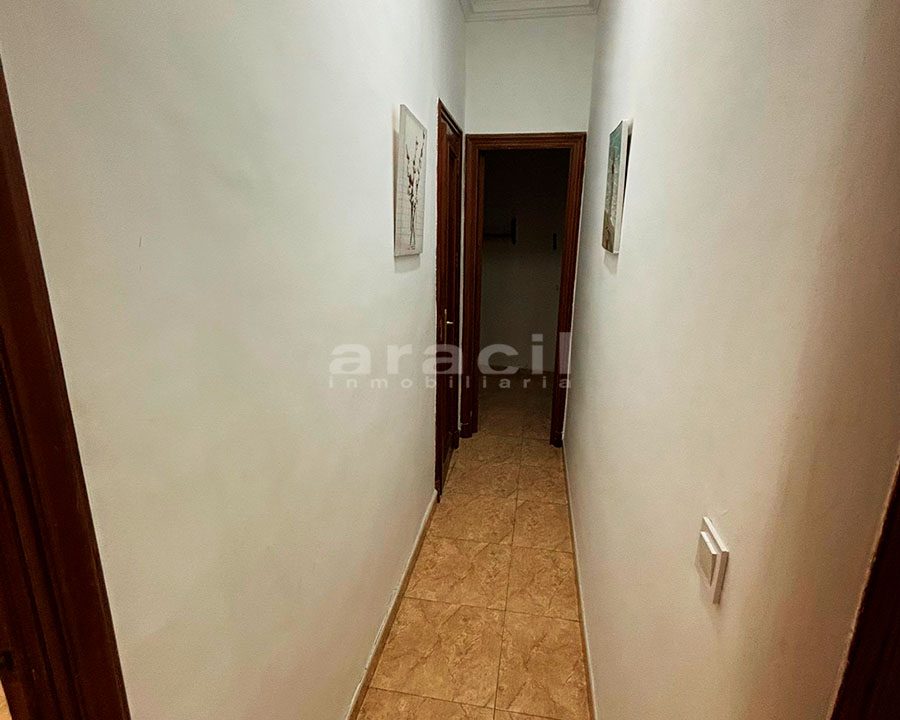 Comprar piso espacioso con terraza grande en venta en Alcoy 12