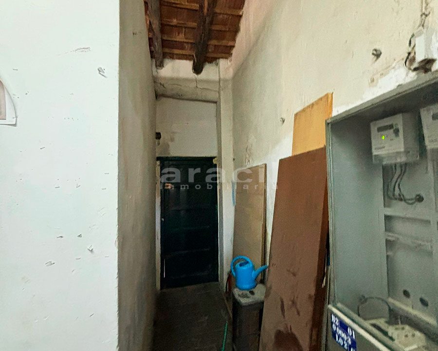 Comprar piso espacioso con terraza grande en venta en Alcoy 2