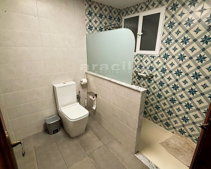 Comprar piso espacioso con terraza grande en venta en Alcoy 26