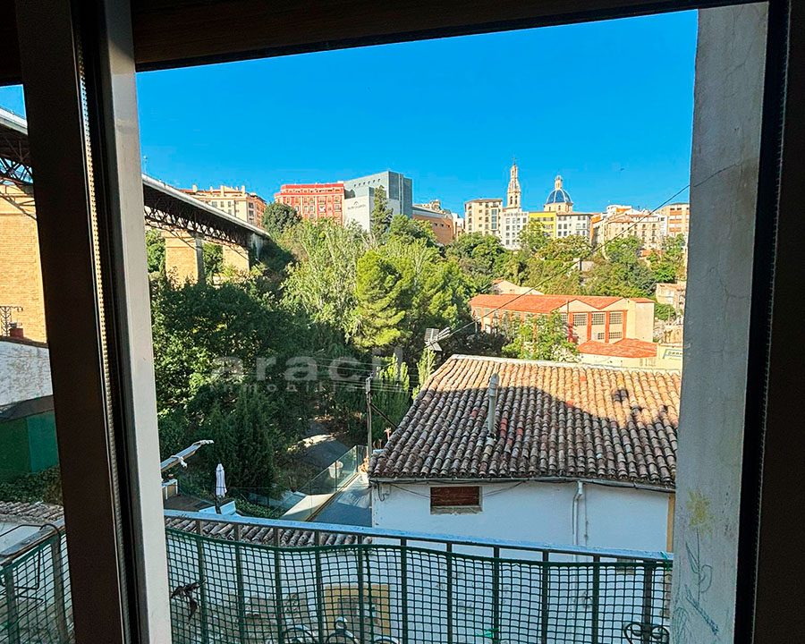 Comprar piso espacioso con terraza grande en venta en Alcoy 27