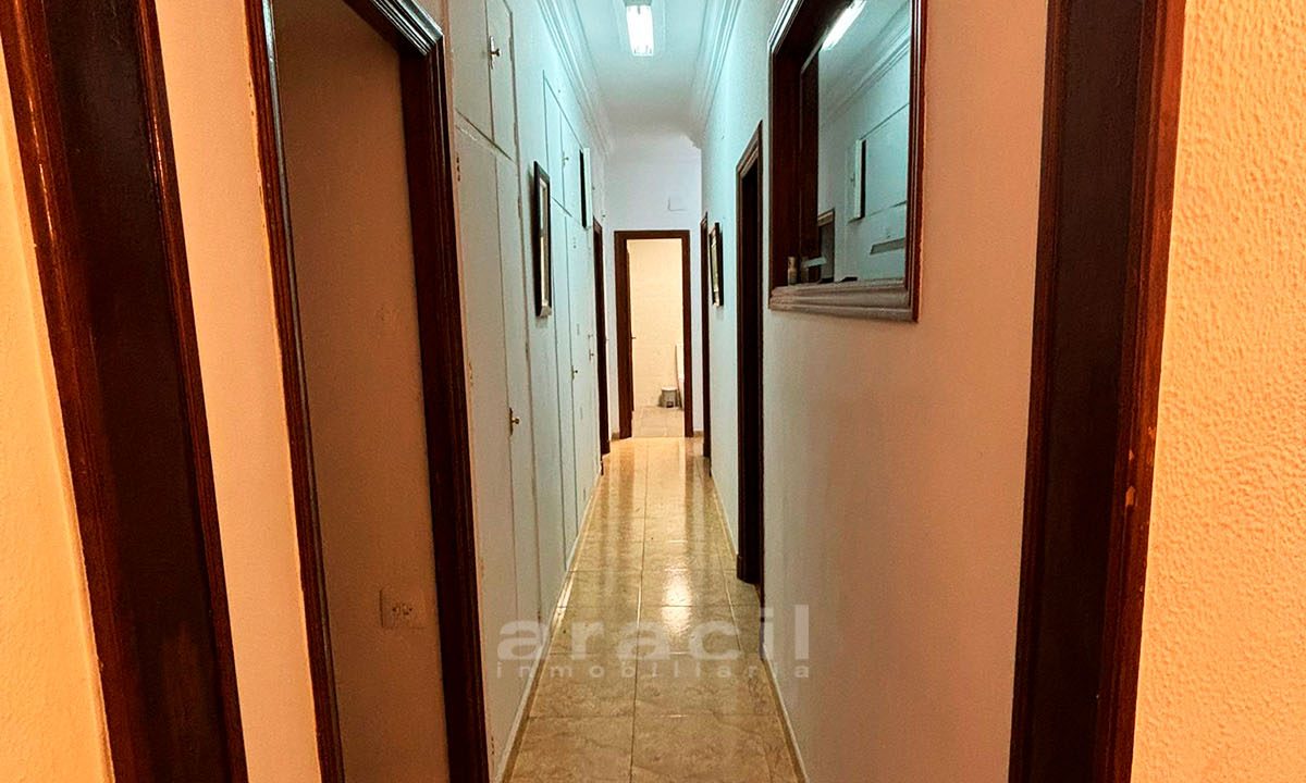 Comprar piso espacioso con terraza grande en venta en Alcoy 31