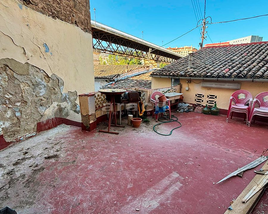Comprar piso espacioso con terraza grande en venta en Alcoy 34