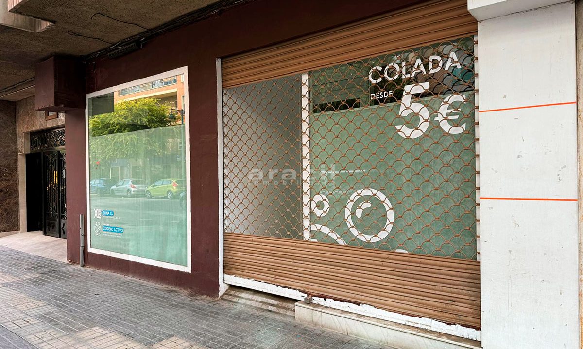 Local espacioso y luminoso en venta en Alcoy 2