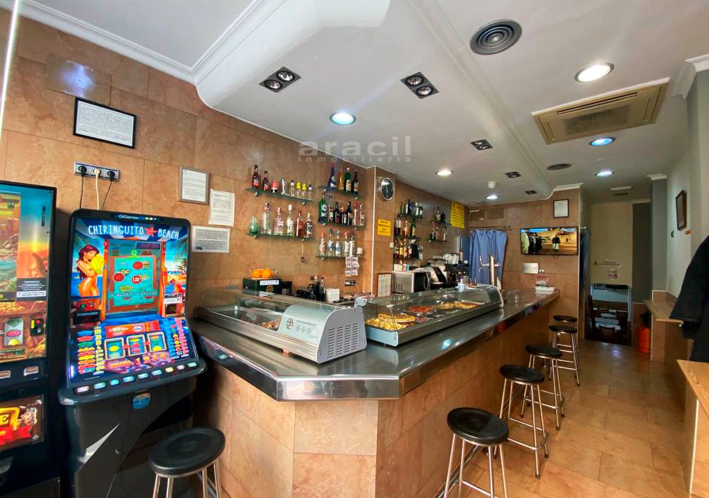 Se traspasa Bar Cafetería en funcionamiento en Alcoy Alicante 7