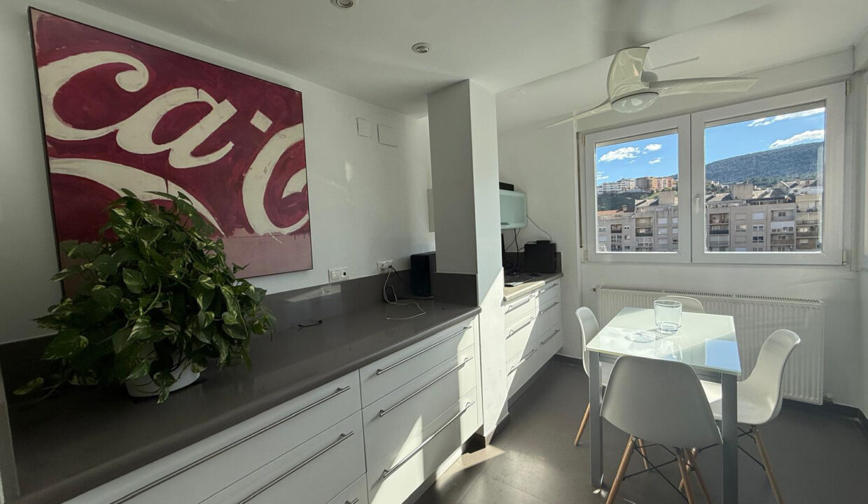 Duplex con vistas en venta en Santa Rosa, Alcoy - Cocina con office