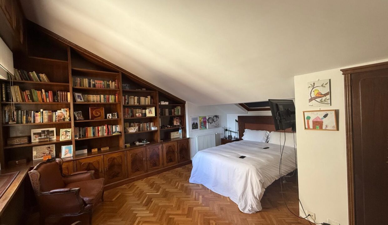 Duplex con vistas en venta en Santa Rosa, Alcoy - Dormitorio principal abuhardillado