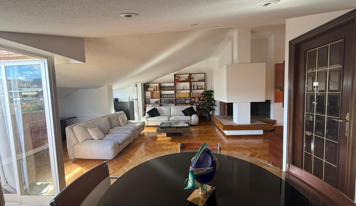 Duplex con vistas en venta en Santa Rosa, Alcoy - Salon comedor con acceso a terraza