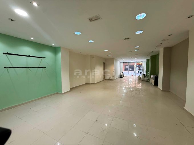 Alquilar local grande en Alcoy Alameda