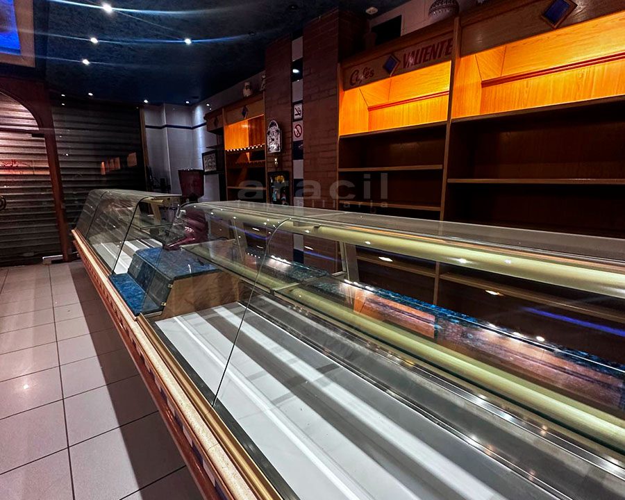 Local panadería espacioso equipado en venta en Alcoy 11
