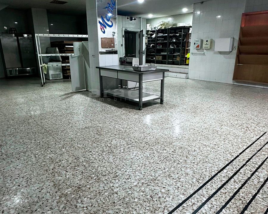 Local panadería espacioso equipado en venta en Alcoy 13