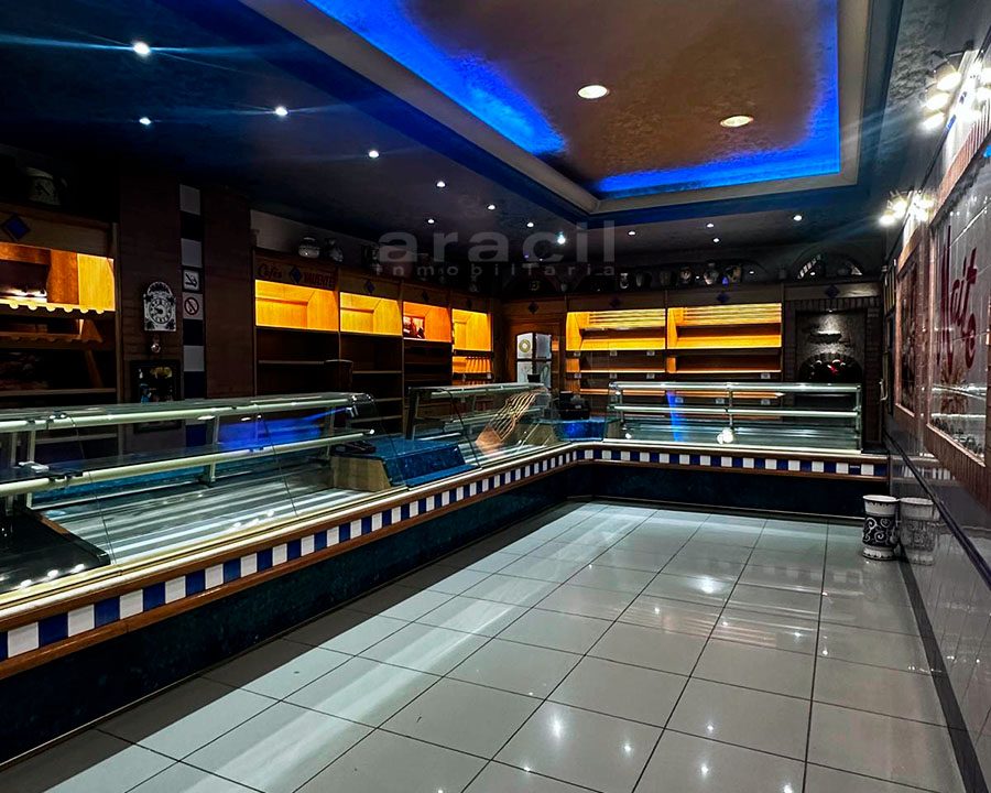 Local panadería espacioso equipado en venta en Alcoy 14