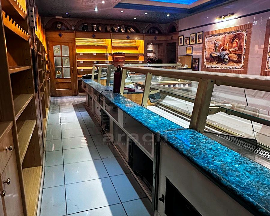 Local panadería espacioso equipado en venta en Alcoy 19