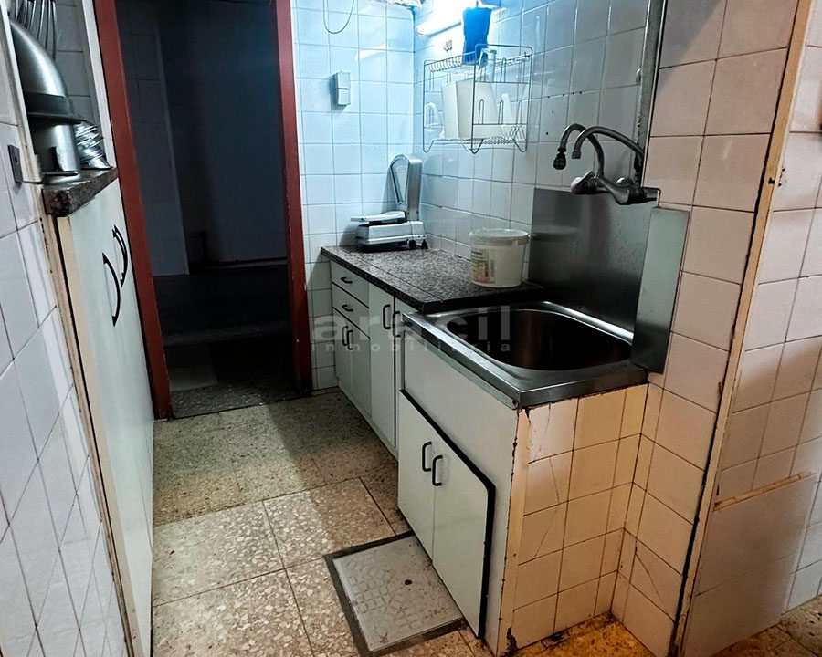 Local panadería espacioso equipado en venta en Alcoy 4