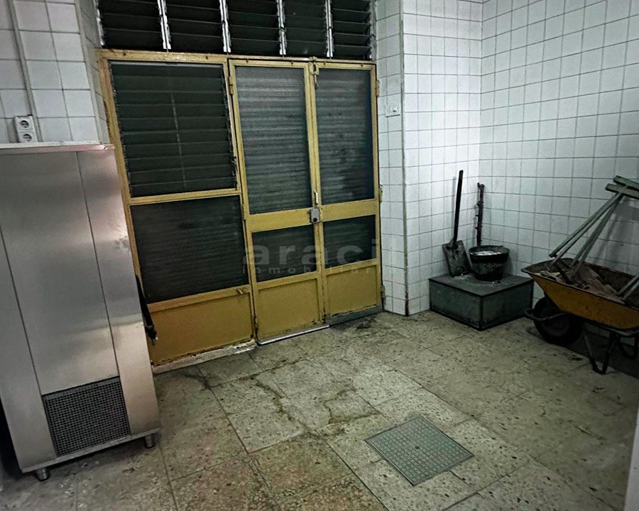 Local panadería espacioso equipado en venta en Alcoy 5