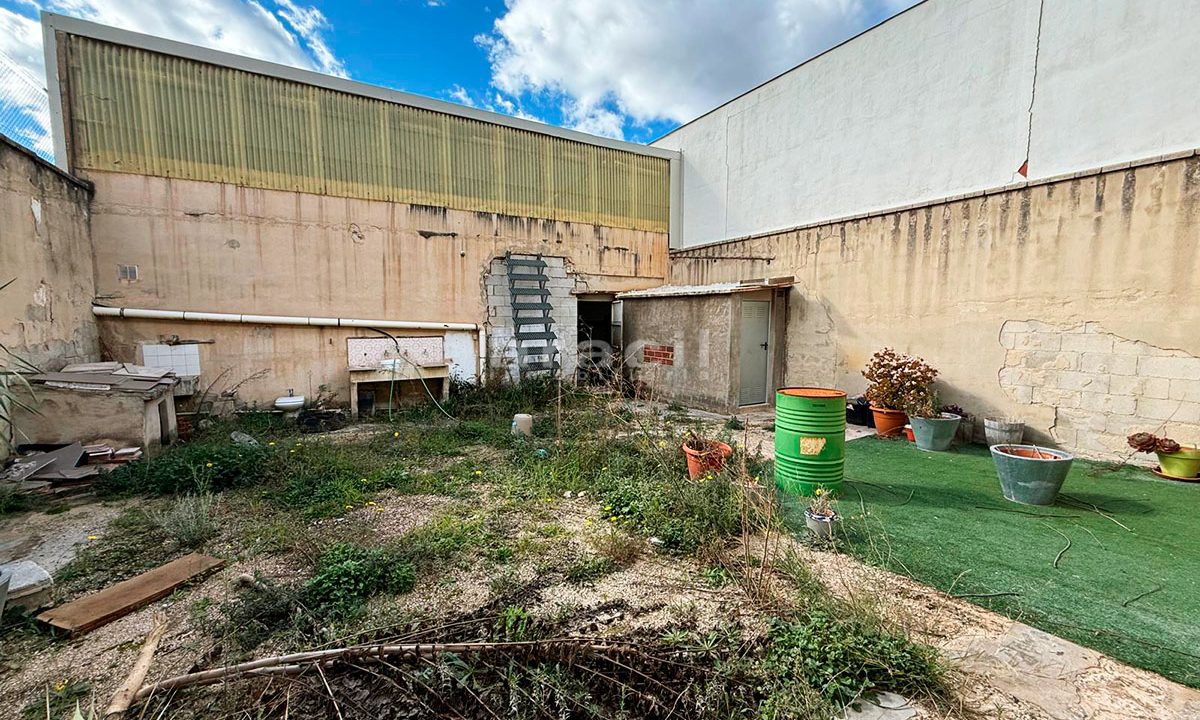 Nave en venta en Alcoy Zona Alta 21