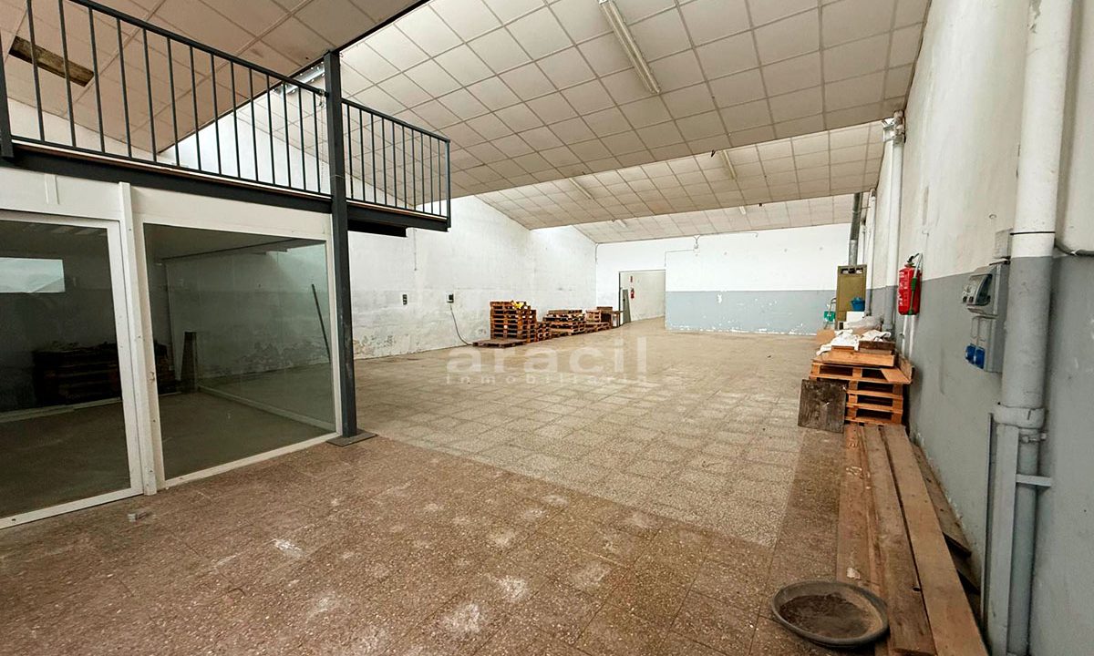 Nave en venta en Alcoy Zona Alta 22