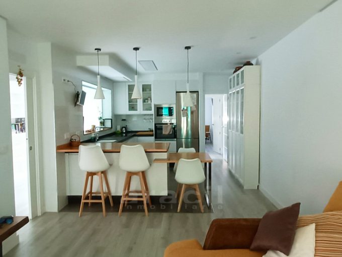 Comprar piso moderno reformado en venta en Alcoy Santa Rosa