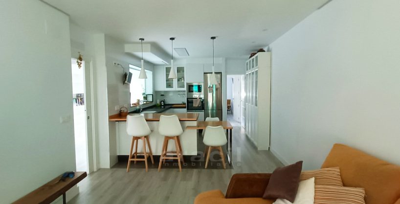 Comprar piso moderno reformado en venta en Alcoy Santa Rosa