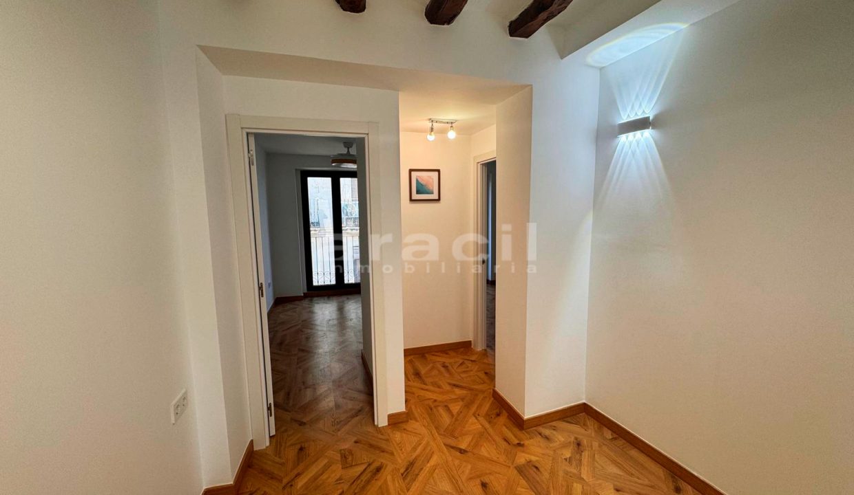 Piso luminoso espacioso reformado en venta en Alcoy 14