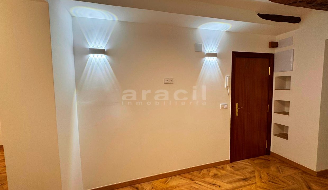 Piso luminoso espacioso reformado en venta en Alcoy 17