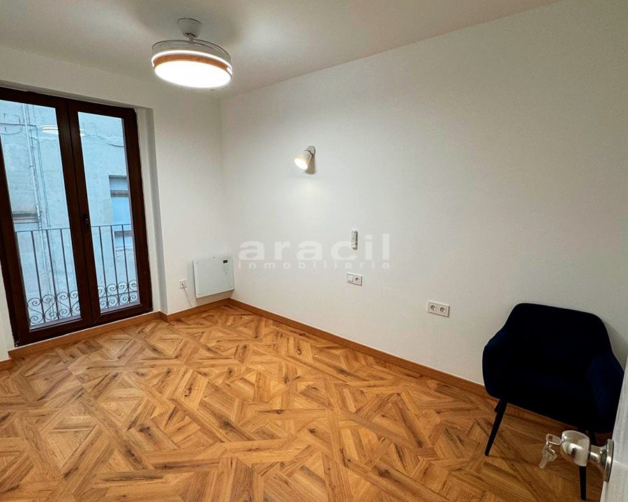 Piso luminoso espacioso reformado en venta en Alcoy 7