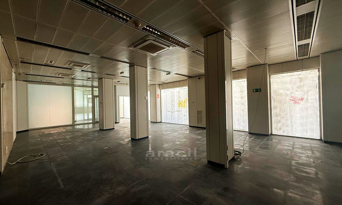 Local espacioso en venta en Alcoy 10