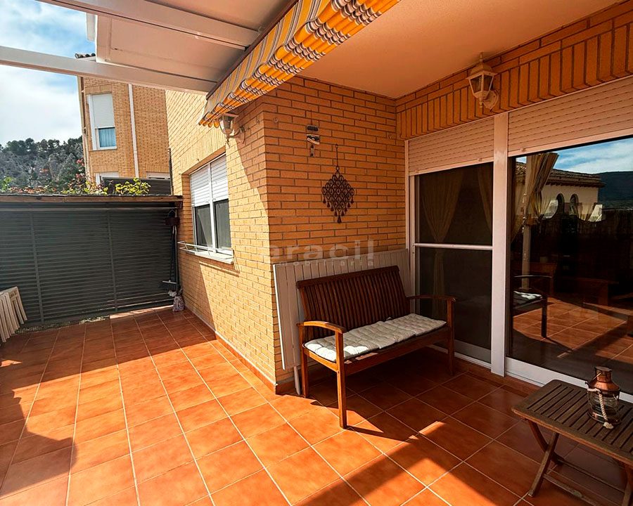 Piso con gran terraza y Barbacoa en venta en Alcoy 21