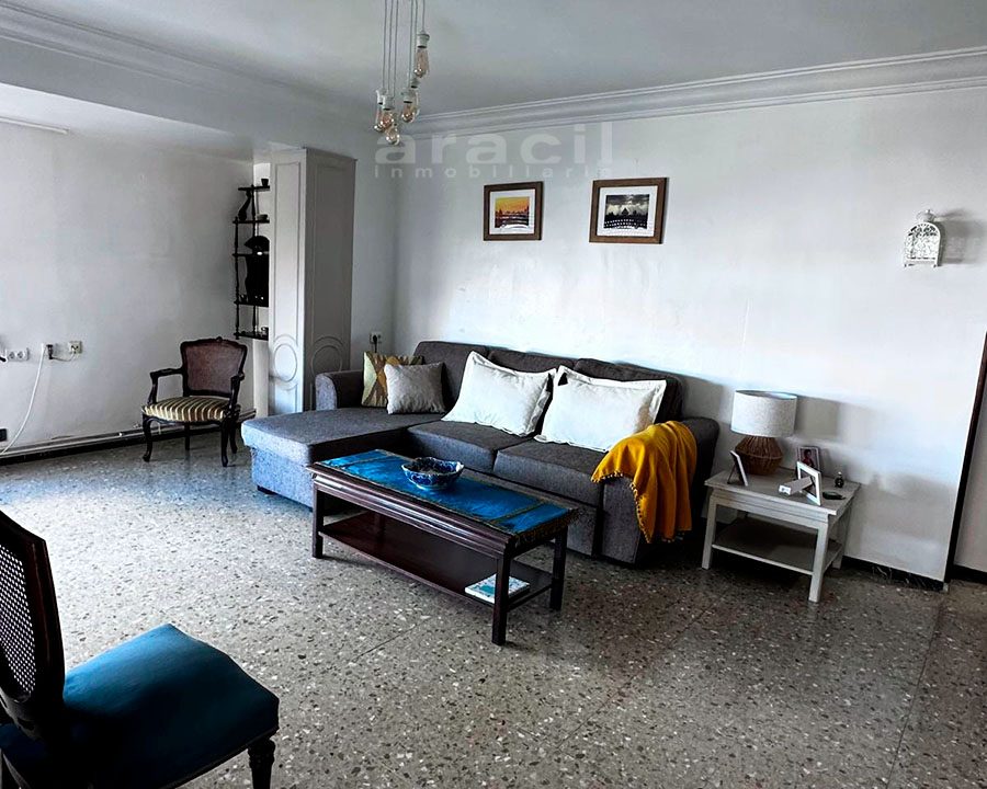 Piso espacioso con luz en venta en Alcoy Santa Rosa 18