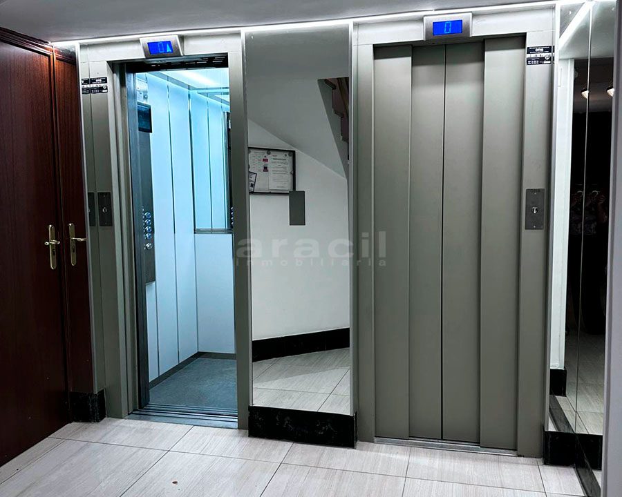 Piso espacioso con luz en venta en Alcoy Santa Rosa 21