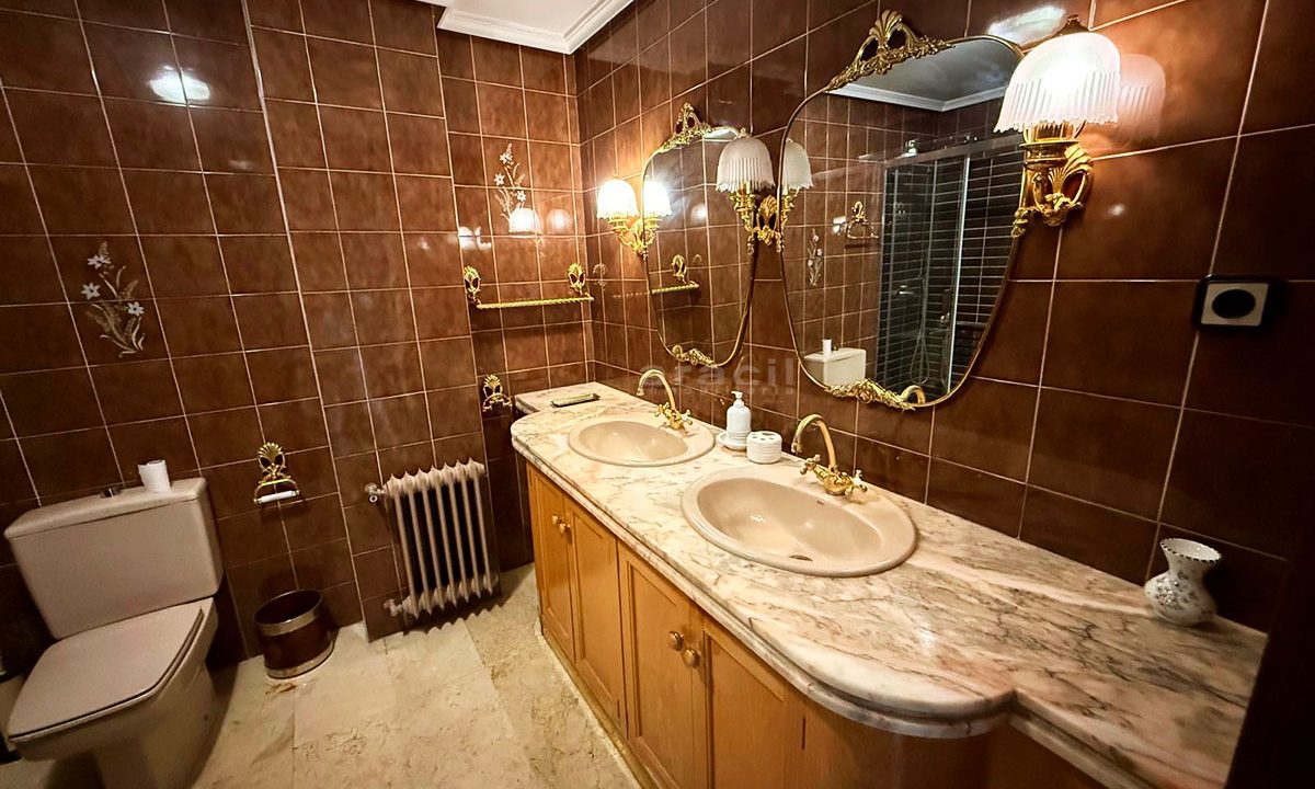 Piso espacioso en venta en Ensanche, Alcoy Avenida Alameda 11