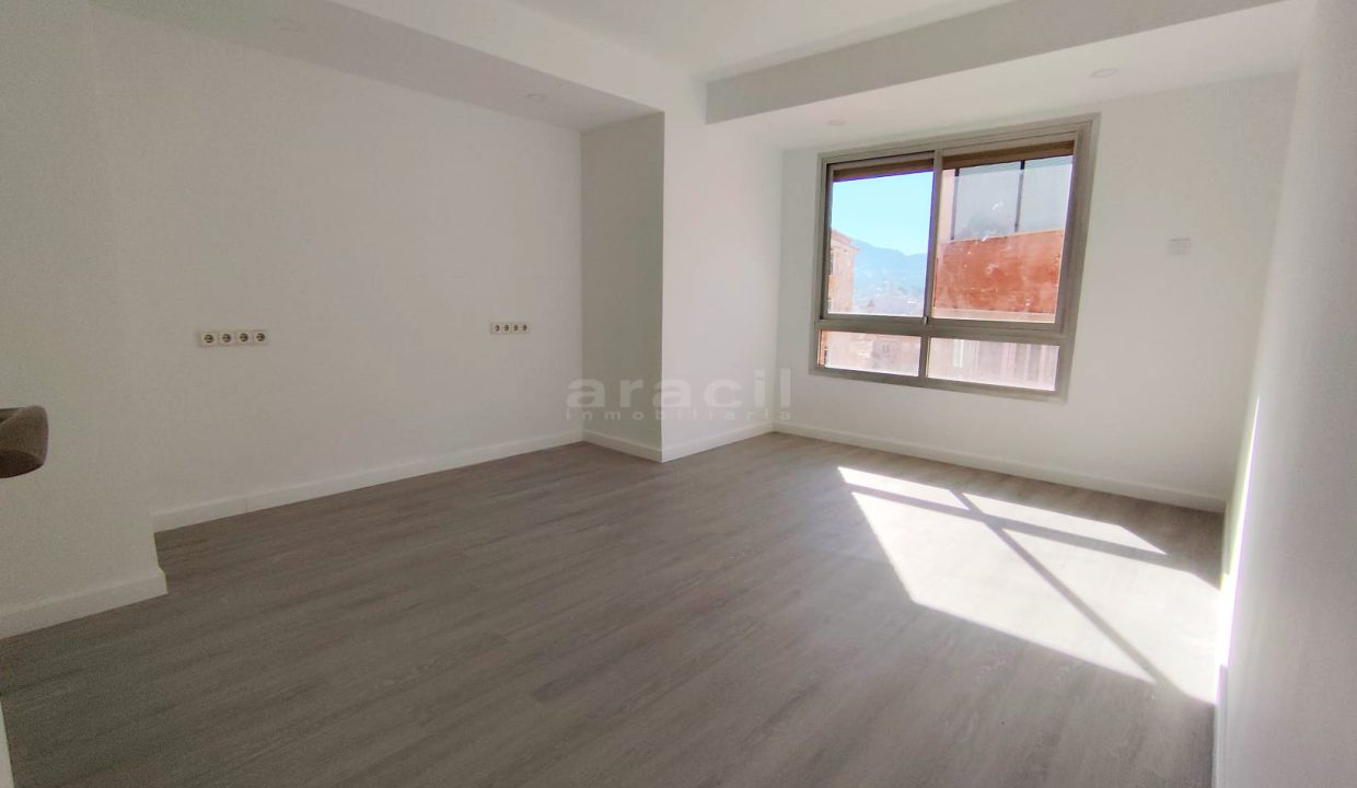 Piso reformado en venta en Ensanche 1