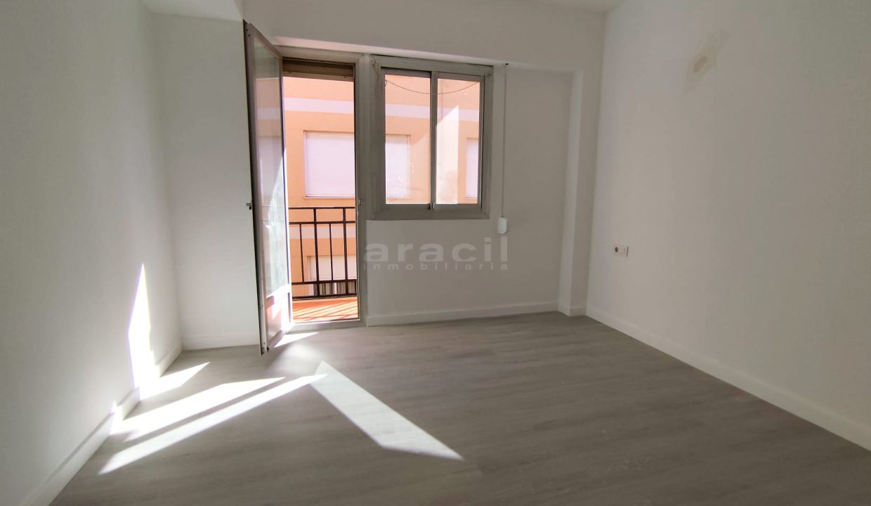 Piso reformado en venta en Ensanche 2