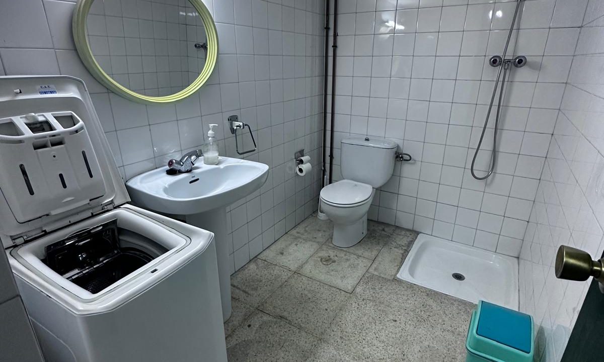 d525a97e-24a0-4da6-a6eb-75103919a0ea