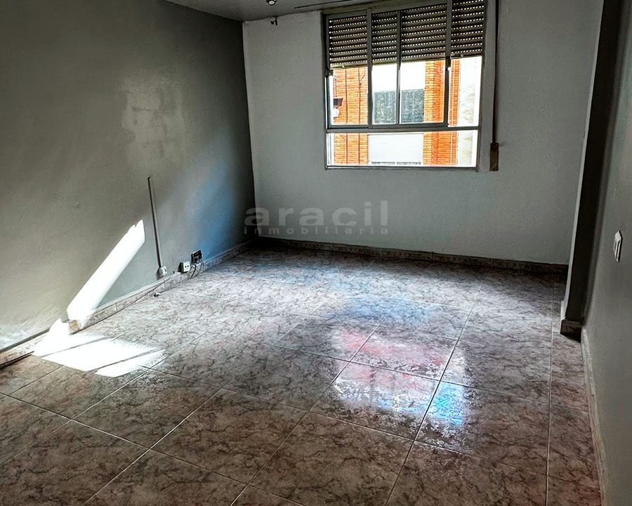 Piso luminoso en venta en Santa Rosa 1