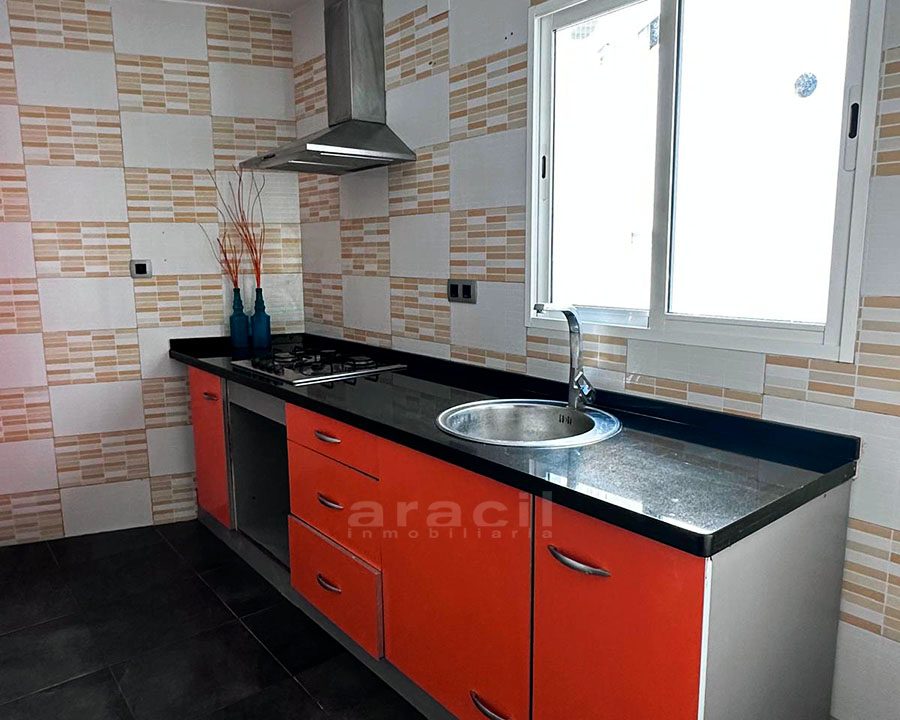 Piso luminoso en venta en Santa Rosa 13